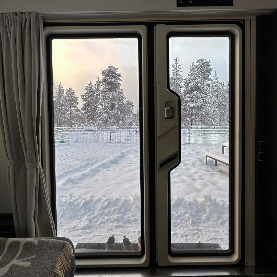 Santa'S Luxury Trailer Hotel Rovaniemi Exterior foto